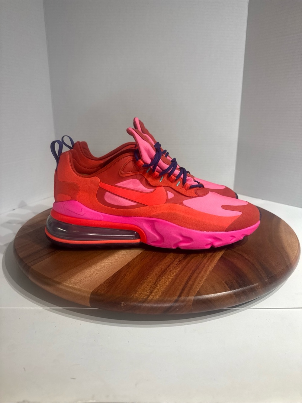 Nike Air Max 270 React Women's Size 12 - Men’s 10.5 Mystic Red Pink Blast EDM